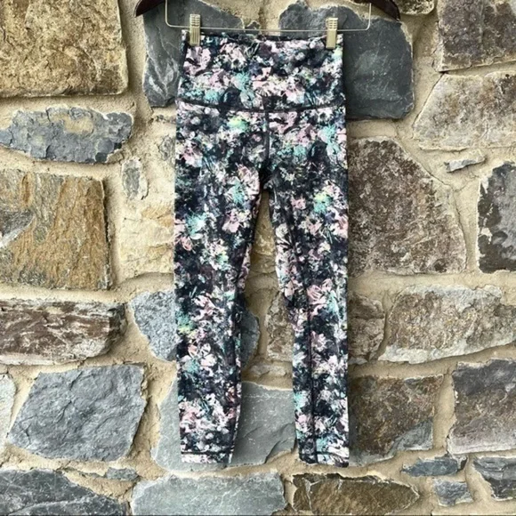 Lululemon Wunder Under HR Tight 25FLN size 4